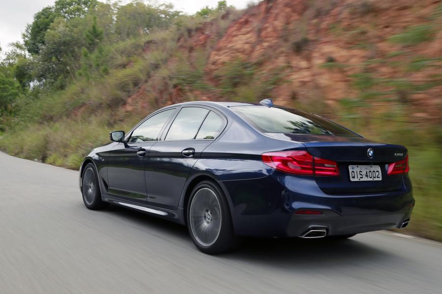  BMW 540i Sedan M Sport 2017 года  (LA) (фото 11 из 40)